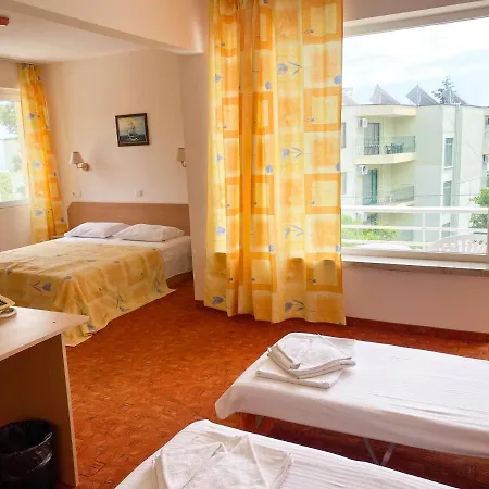 Vezhen - Free Parking 3*