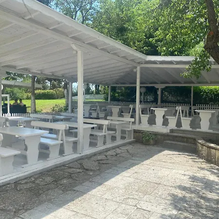 Hotel Vezhen - Free Parking 3*