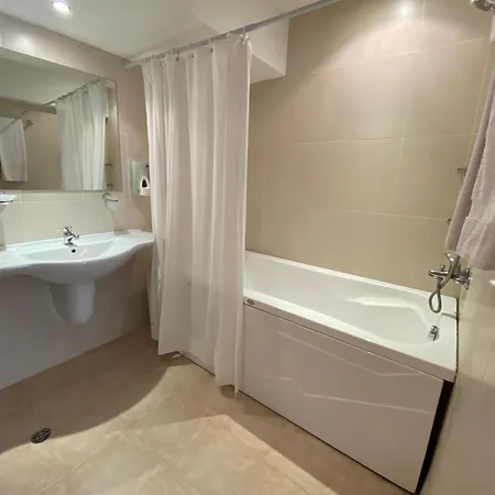 Vezhen - Free Parking 3*