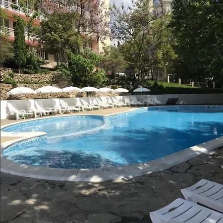 Hotel Vezhen - Free Parking Złote Piaski