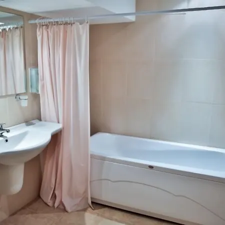 Hotel Vezhen - Free Parking