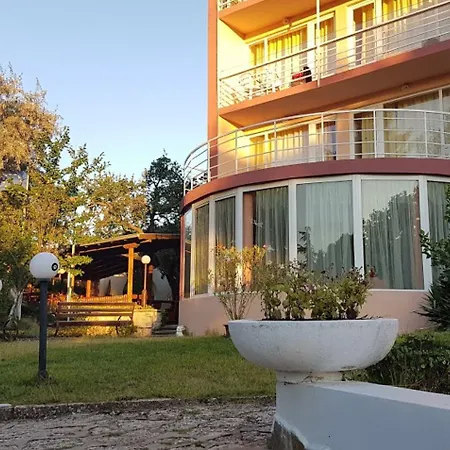 Vezhen - Free Parking 3* Altın Kumlar