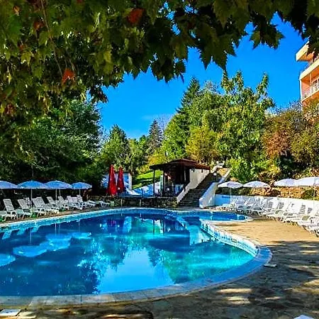 Vezhen - Free Parking 3*