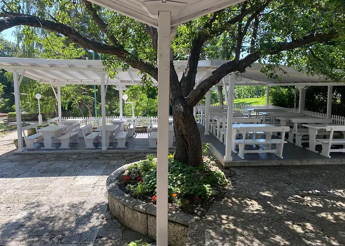 Vezhen - Free Parking Szálloda 3*