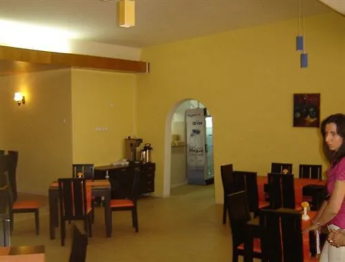 Vezhen - Free Parking Szálloda Aranyhomok